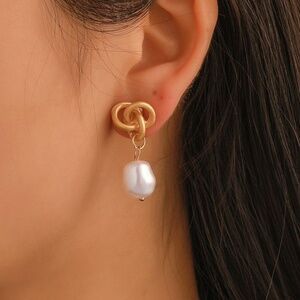*ALLA* Gold Knot x Pearl Fashion Dangle Earrings